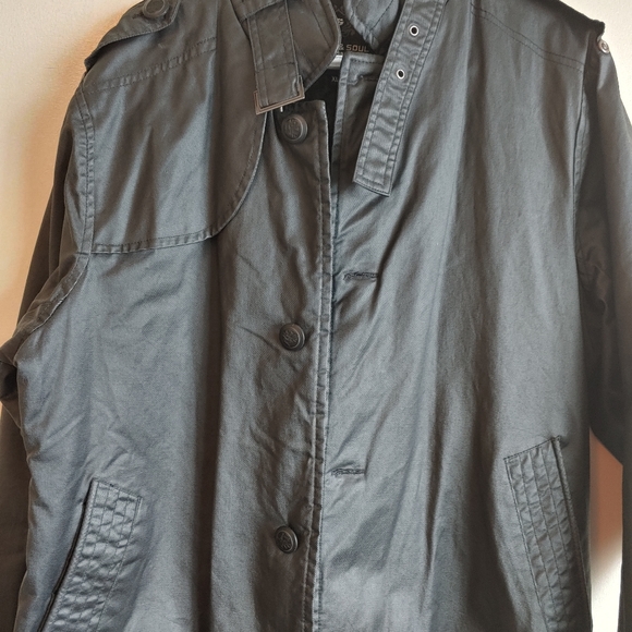 Coat - Picture 2 of 5